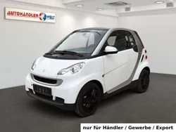 Weiß Gebraucht 2011 Smart ForTwo Coupé Coupé | 2.699 € (Superpreis)