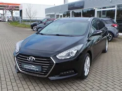Schwarz Gebraucht 2016 Hyundai i40 Premium Kombi | 17.990 € (Teuer)