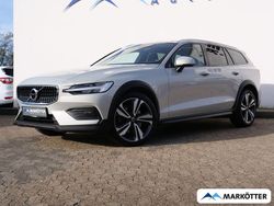 Silber Gebraucht 2021 Volvo V60 CC Kombi | 30.990 € (Teuer)