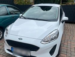 Weiß Gebraucht 2017 Ford Fiesta Kleinwagen | 6.500 €