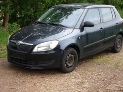 Schwarz Gebraucht 2012 Skoda Fabia Kleinwagen | 1.500 € (Guter Preis)