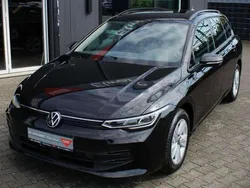Grenadillschwarz metallic Neu 2025 VW Golf VIII Life Kombi | 28.490 € (Guter Preis)