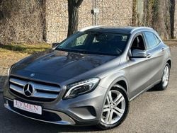 Grau Gebraucht 2015 Mercedes GLA200 SUV | 17.400 € (Fairer Preis)