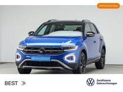 Ravennablau metallic/deep black perleffe (metallic) Gebraucht 2022 VW T-Roc Style SUV | 23.499 € (Guter Preis)