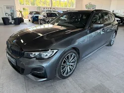 Mineralgrau metallic Gebraucht 2020 BMW 318 M Sport Kombi | 26.950 € (Fairer Preis)