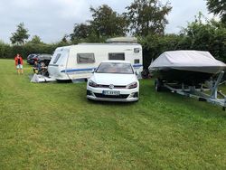 Weiß Gebraucht 2018 VW Golf VII GTI Limousine | 22.400 €