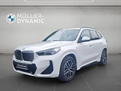Weiß Neu 2025 BMW iX1 Luxury Line SUV | 53.960 € (Guter Preis)