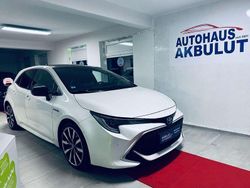 Weiß Gebraucht 2019 Toyota Corolla Hybrid Lounge Kleinwagen | 15.950 € (Fairer Preis)