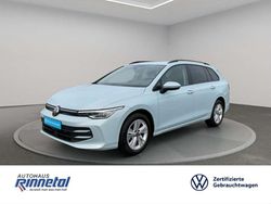 Blau Gebraucht 2024 VW Golf VIII Life Kombi | 26.460 € (Fairer Preis)