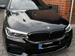 Schwarz Gebraucht 2018 BMW 520 M Sport Kombi | 25.800 € (Etwas zu teuer)