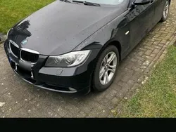 Schwarz Gebraucht 2007 BMW 320 Kombi | 3.000 € (Fairer Preis)