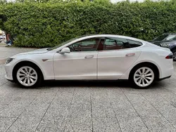 Weiß Gebraucht 2014 Tesla Model S Limousine | 12.980 € (Teuer)