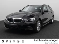 Schwarz ii668schwarz Gebraucht 2022 BMW 320 Sport Line Limousine | 26.499 € (Superpreis)