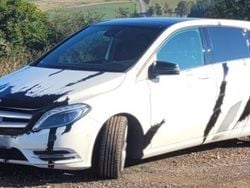 Weiß Gebraucht 2014 Mercedes B180 Sport Van / Kleinbus | 9.750 €