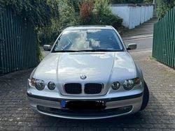 Grau Gebraucht 2003 BMW 116 Kleinwagen | 1.700 €