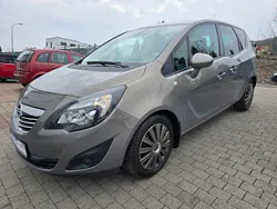 Grau Gebraucht 2011 Opel Meriva Innovation Van / Kleinbus | 4.199 € (Fairer Preis)