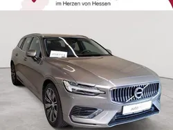 Pebble grey metallic Gebraucht 2020 Volvo V60 Inscription Kombi | 25.290 € (Guter Preis)