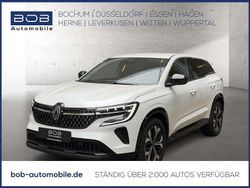 Perlmuttweiß metall Gebraucht 2024 Renault Austral Techno SUV | 29.554 € (Fairer Preis)
