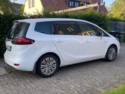 Weiß Gebraucht 2018 Opel Zafira Van / Kleinbus | 13.600 € (Fairer Preis)