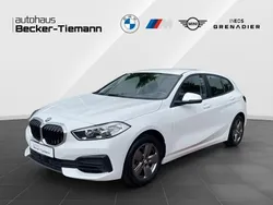 Alpinweiß uni Gebraucht 2021 BMW 116 Advantage Kleinwagen | 17.704 € (Guter Preis)