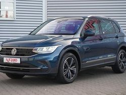 Blau Gebraucht 2022 VW Tiguan Active SUV | 26.950 € (Fairer Preis)