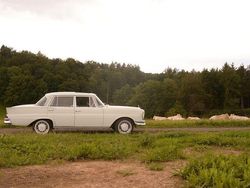 Weiß Gebraucht 1965 Mercedes W111 Limousine | 19.000 €