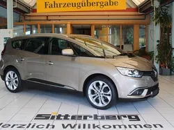 Beige Gebraucht 2017 Renault Grand Scénic IV Experience Van / Kleinbus | 10.300 € (Teuer)
