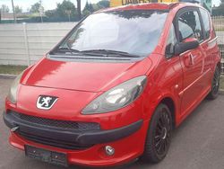 Rot Gebraucht 2005 Peugeot 1007 Premium Kleinwagen | 999 €
