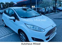 Weiß Gebraucht 2015 Ford Fiesta Trend Kleinwagen | 6.299 € (Fairer Preis)