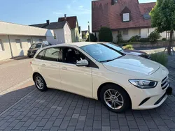 Gebraucht 2019 Mercedes B180 Progressive Van / Kleinbus | 9.500 € (Superpreis)