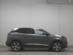 Grau Gebraucht 2022 Peugeot 3008 Allure SUV | 19.480 € (Superpreis)