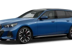 Blau Gebraucht 2024 BMW 530e Comfort Edition Kombi | 80.434 €