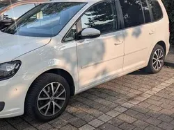 Weiß Gebraucht 2011 VW Touran Comfortline Van / Kleinbus | 4.850 € (Superpreis)