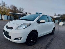 Weiß Gebraucht 2010 Toyota Yaris Kleinwagen | 1.850 € (Guter Preis)