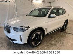 Weiß Gebraucht 2021 BMW iX3 Impressive SUV | 32.990 € (Superpreis)