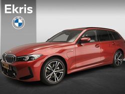 Rot Gebraucht 2025 BMW 330e M Sport Kombi | 46.900 € (Fairer Preis)