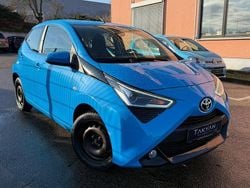 Blau Gebraucht 2020 Toyota Aygo X-play Kleinwagen | 7.990 € (Guter Preis)