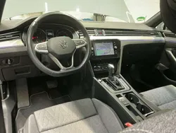 Grau Gebraucht 2023 VW Passat Business Kombi | 27.000 € (Superpreis)