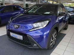 Juniper blue metallic Neu 2024 Toyota Aygo Team Kleinwagen | 17.490 €
