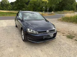 Blau Gebraucht 2015 VW Golf VII Highline Limousine | 12.400 € (Fairer Preis)