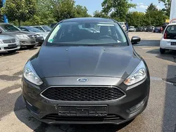 Grau Gebraucht 2015 Ford Focus Business Edition Limousine | 5.987 € (Superpreis)