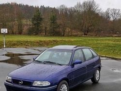 Blau Gebraucht 1997 Opel Astra Limousine | 699 € (Superpreis)