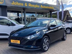 Phantom black / met Neu 2025 Hyundai i20 Comfort Kleinwagen | 19.990 € (Fairer Preis)