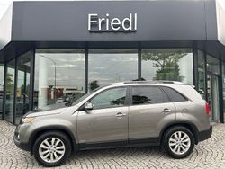 Silber Gebraucht 2012 Kia Sorento Spirit SUV | 12.990 € (Etwas zu teuer)
