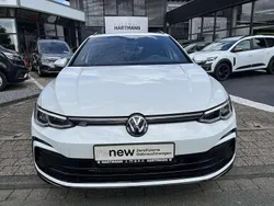 Pure white (weiß) Gebraucht 2021 VW Golf VIII R-line Kombi | 24.990 € (Guter Preis)