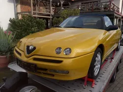 Gelb Gebraucht 1998 Alfa Romeo Spider Cabrio | 12.900 €