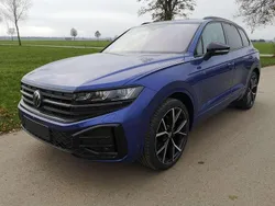 Lapizblau metallic Neu 2025 VW Touareg R-line SUV | 83.690 € (Guter Preis)