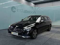 Schwarz Gebraucht 2022 Mercedes E220 Avantgarde Kombi | 41.800 € (Teuer)