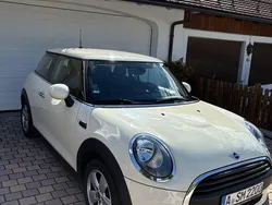 Weiß Gebraucht 2016 Mini ONE Kleinwagen | 7.700 € (Fairer Preis)