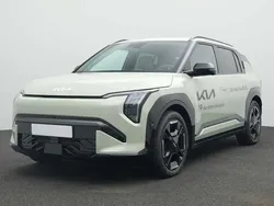 Aventurine green m Gebraucht 2024 Kia EV3 4 SUV | 42.780 € (Guter Preis)